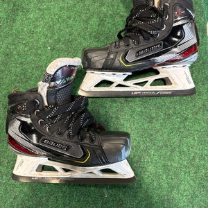 Intermediate Bauer Vapor 2X Pro Hockey Goalie Skates (Regular) Size 5 (Used)