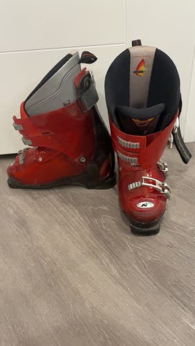 Nordica snow BOOTS Shoes Ski Snowboard flex index 60 Red/Black Sz M4