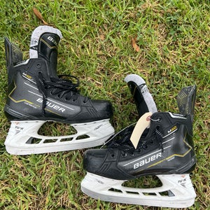 Intermediate Bauer Supreme M40 Hockey Skates | Size 6.5 Fit 2