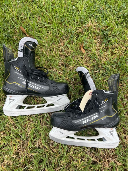Intermediate Bauer Supreme M40 Hockey Skates | Size 6.5 Fit 2