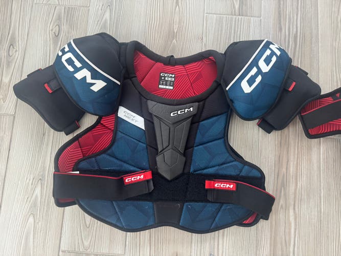Men's XL Senior CCM Next Shoulder Pads (Used)