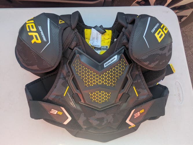 Intermediate Large Bauer Supreme 3S Shoulder Pads (New)