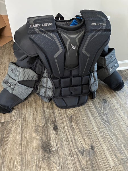Medium Bauer Elite Goalie Chest Protector (Used-Like New)