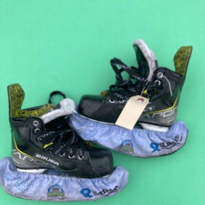 Youth Bauer Vapor 3X Hockey Skates Regular Width 13.5 (Used)
