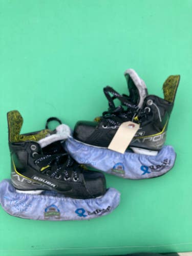 Youth Bauer Vapor 3X Hockey Skates Regular Width 13.5 (Used)