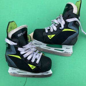 Youth Graf G35 Hockey Skates 6 (Used)