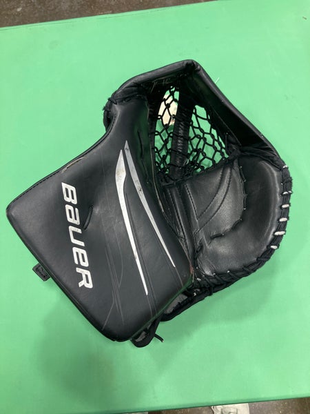 Black Senior Bauer Vapor Hyperlite 2 Goalie Gloves & Blockers Regular (Used)