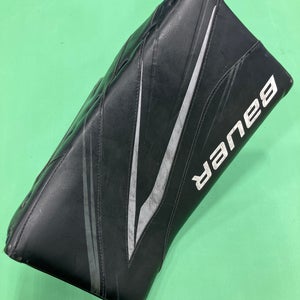Black Senior Bauer Vapor X5 Pro Goalie Gloves & Blockers Regular (Used)