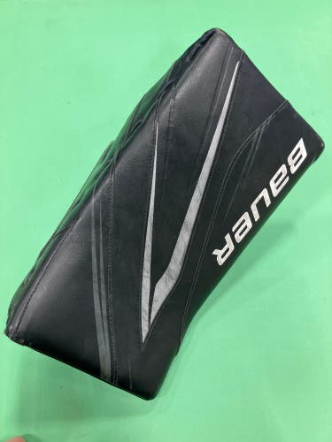 Black Senior Bauer Vapor X5 Pro Goalie Gloves & Blockers Regular (Used)