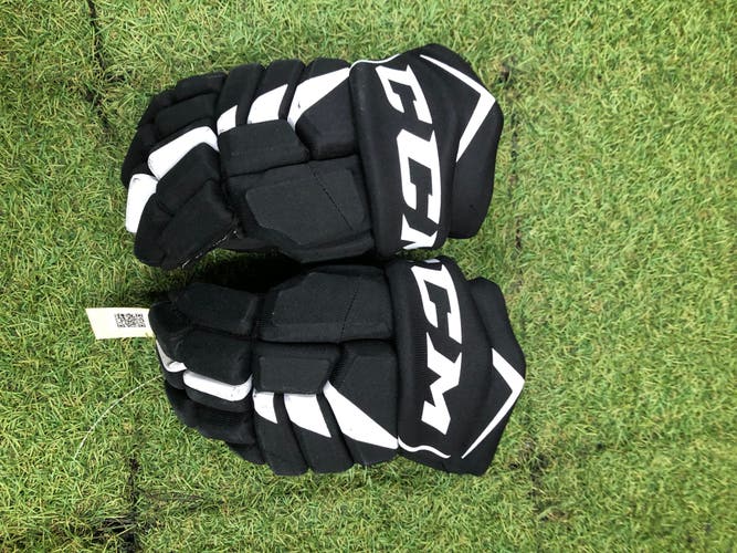 Black Junior CCM JetSpeed FT475 Gloves 12" (Used)