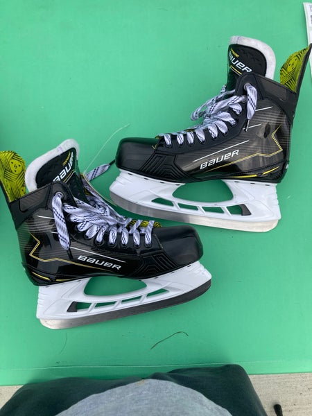 Senior Bauer Supreme Elite Hockey Skates Extra Wide Width 10 (Used)