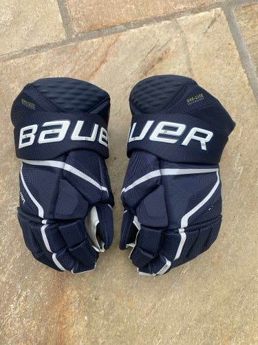 Like New Bauer Vapor Hyperlite Gloves 14" (Used)