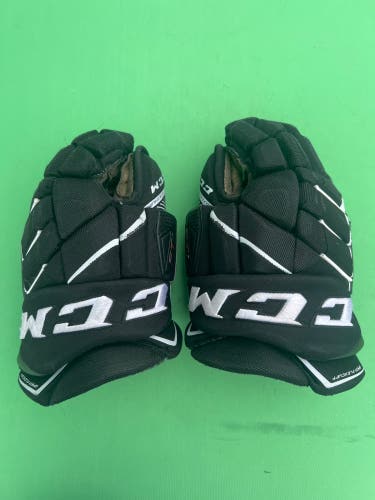 Black Senior CCM JetSpeed FT1 Gloves 14"