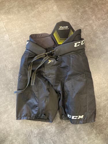 Senior Medium CCM Tacks 7092 Hockey Girdle/Pant Combo