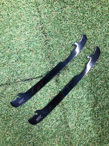 BladeTech Holders, Runners, & Replacement Steel Blades 272 mm (Used)