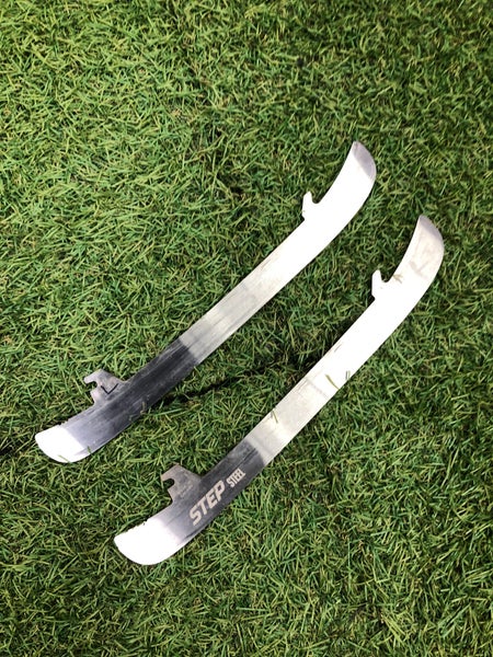 CCM Step steel Holders, Runners, & Replacement Steel Blades 238 mm (Used)