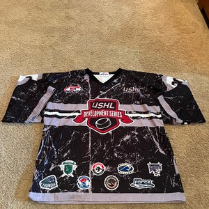 *Rare USHL goalie jersey