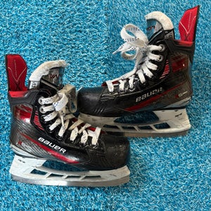Youth Bauer Vapor X5 Pro Hockey Skates Regular Width 13.5 (Used)