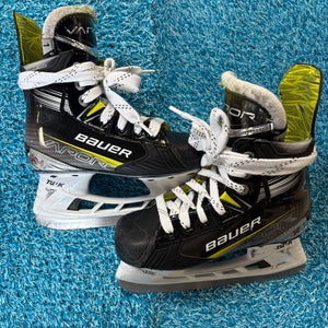 Junior Bauer Vapor X4 Hockey Skates Regular Width Size 1 (Used)