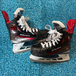 Youth Bauer Vapor X5 Pro Hockey Skates Regular Width 13 (Used)