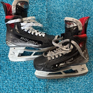 Junior Bauer Vapor X5 Pro Hockey Skates Regular Width Size 3.5 (Used)