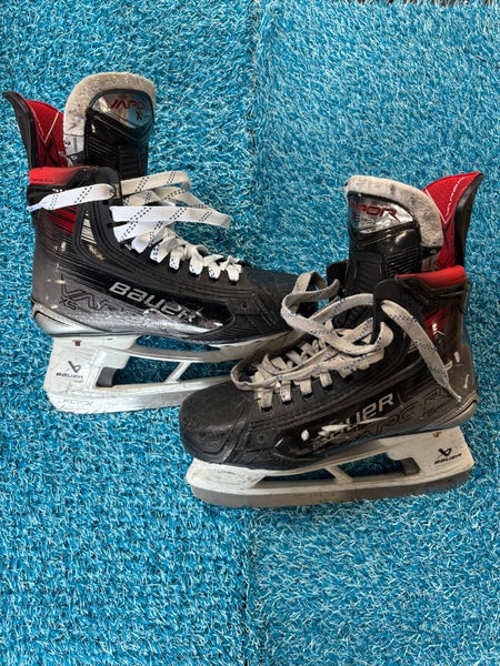 Junior Bauer Vapor X5 Pro Hockey Skates Regular Width Size 3.5 (Used)