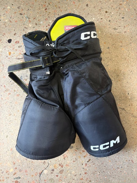 Black Youth Medium CCM Tacks AS-V Pro Hockey Pants (Used)