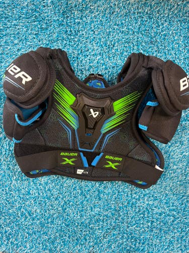 Large Youth Bauer X Shoulder Pads (New)