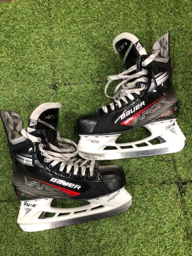Senior Bauer Vapor X3 Hockey Skates Regular Width 7 (Used)