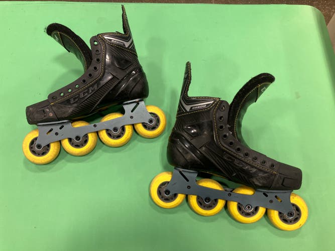 Senior CCM Super Tacks 9350 Inline Skates Wide Width Size 7 (Used)