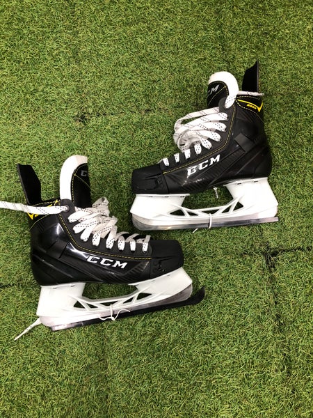 Intermediate CCM Super Tacks 9352 Hockey Skates Regular Width Size 4 (New)