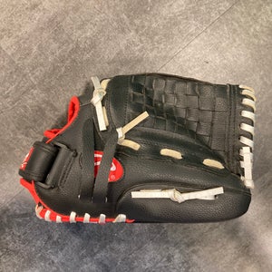 Black Rawlings Players Series RH Outfield Softball Glove 12" (Used)