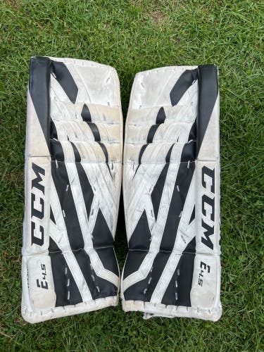 24" Junior CCM Extreme Flex E4.5 Goalie Leg Pads (Used)