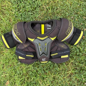 Small Senior CCM Tacks XF 80 Shoulder Pads