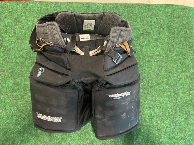 Black Vaughn Velocity VE8 Hockey Goalie Pants (Used) | Intermediate Large