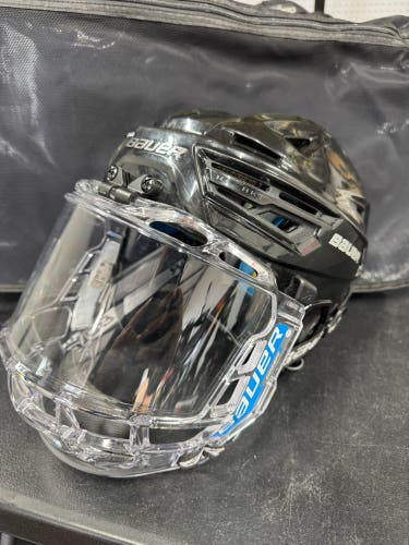 Bauer Re-Akt 150 Helmet with bauer Fishbowl