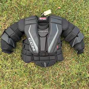 Junior Large/Extra Large CCM Extreme Flex E6.5 Goalie Chest Protector