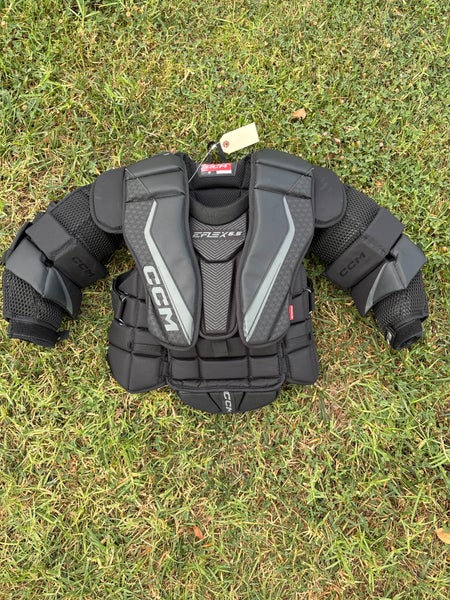 Junior Large/Extra Large CCM Extreme Flex E6.5 Goalie Chest Protector