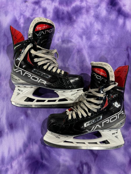 Intermediate Bauer Vapor X3.7 Hockey Skates Regular Width 6 (Used)