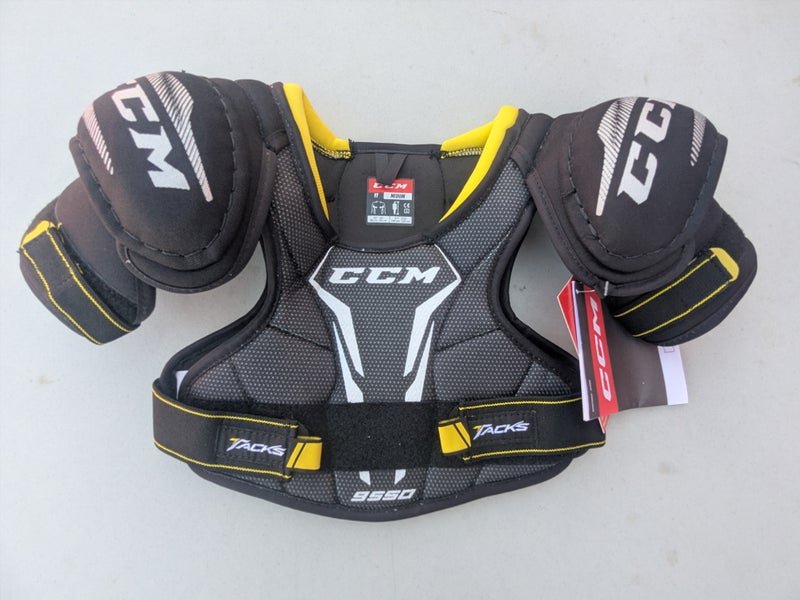 Youth Medium CCM Tacks 9550 Shoulder Pads (New)