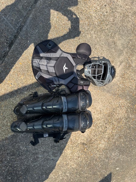 All Star System 7 Catcher's Set (Used)