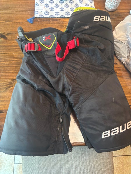 Junior Large Bauer VAPOR 2X Hockey Pants (Used)