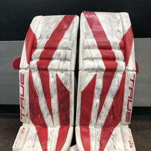 30"+2 Intermediate True Catalyst 7X3 Goalie Leg Pads (Used)