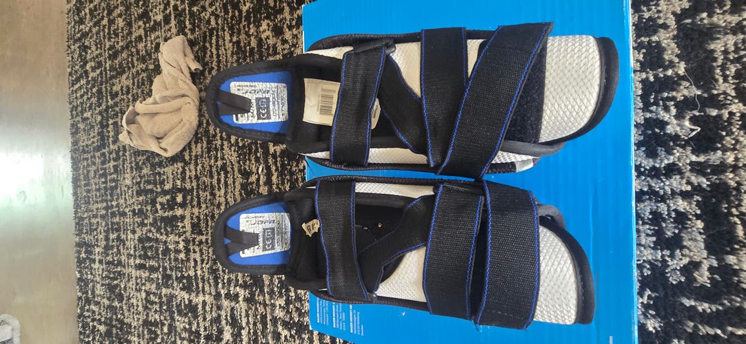Senior Medium Reebok XTK Elbow Pads (Used)