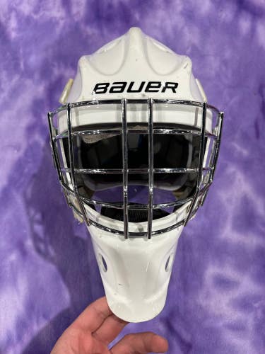 White Junior Bauer 930 Goalie Mask (Used)