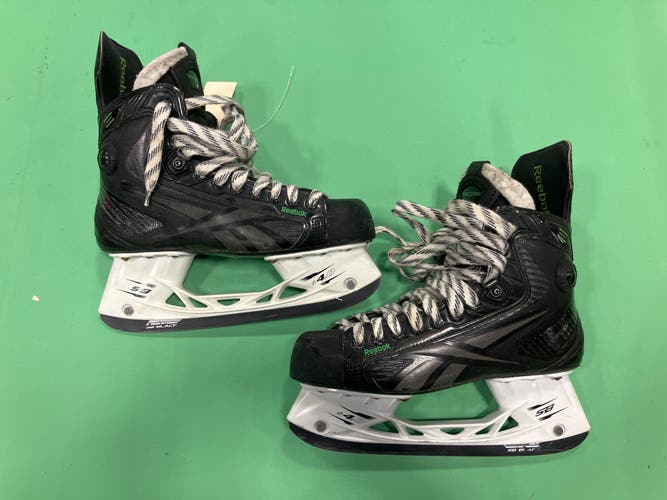 Senior Reebok RibCor Pump Hockey Skates Regular Width 8 (Used)