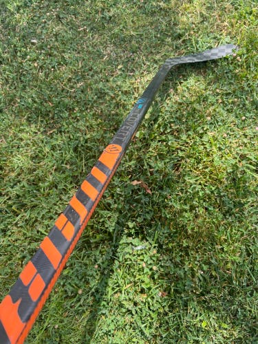 Intermediate Warrior Covert QR5 Pro Hockey Stick Right Handed W03