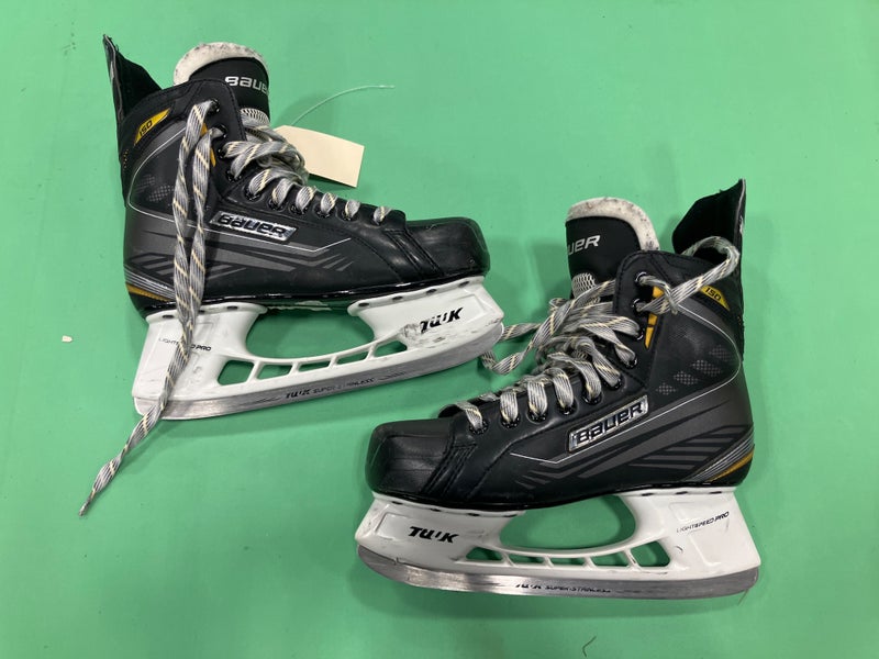 Senior Bauer Supreme 150 Hockey Skates Regular Width 7.5 (Used)