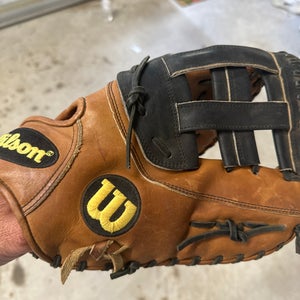 Wilson A2000 RH First Base Baseball Glove 12.5" (Used)