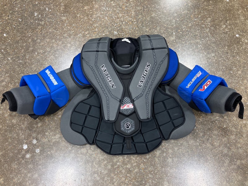 Senior Medium Vaughn V10 Pro Carbon Goalie Chest Protector (Used)